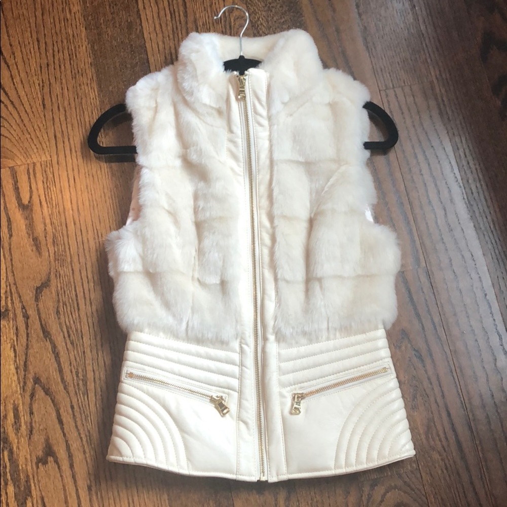 Guess faux fur vest